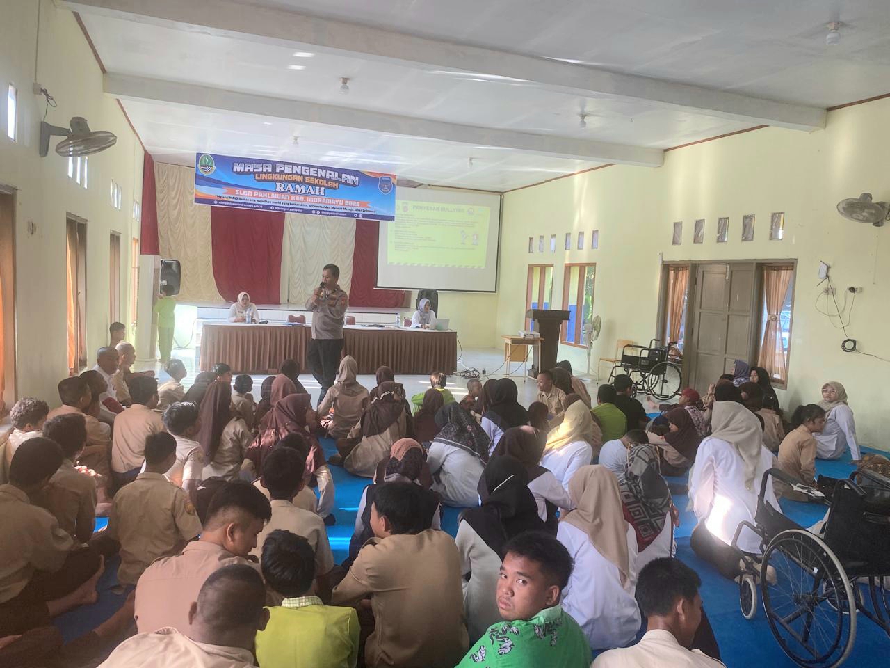Polres Indramayu Berikan Edukasi Bahaya Narkoba dan Perundungan Kepada Siswa SLB