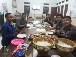 KSP Mingguan Terbit Mutiara Abadi Gelar Acara Makan-Makan: Bukti Nyata Solidaritas Mantri Mingguan Indramayu