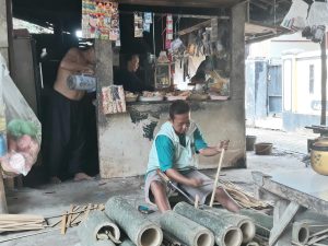 Bambu Biting Produksi Harian Warga Rambatan Wetan Blok Barat Sindang Indramayu