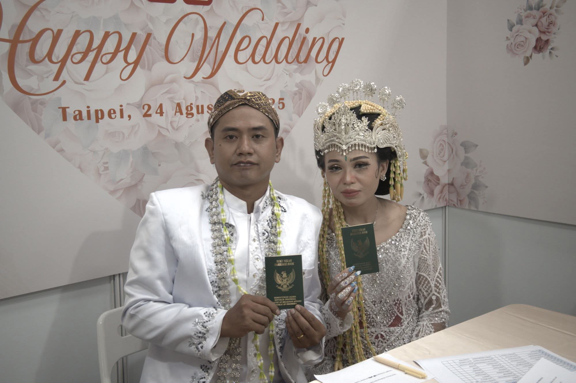 KDEI Taipei Resmikan 87 Pasangan PMI Lewat Program Nikah Massal