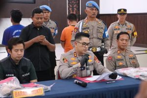 Polres Indramayu Tangkap Dua Tersangka Pencurian Toko Emas, Barang Bukti Miliaran Diamankan