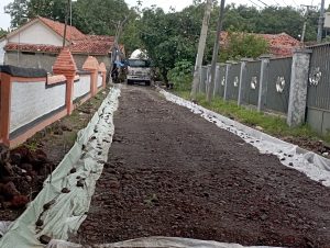 Proyek Cor Jalan Desa Mayahan Blok Makam Buyut Urang Disorot