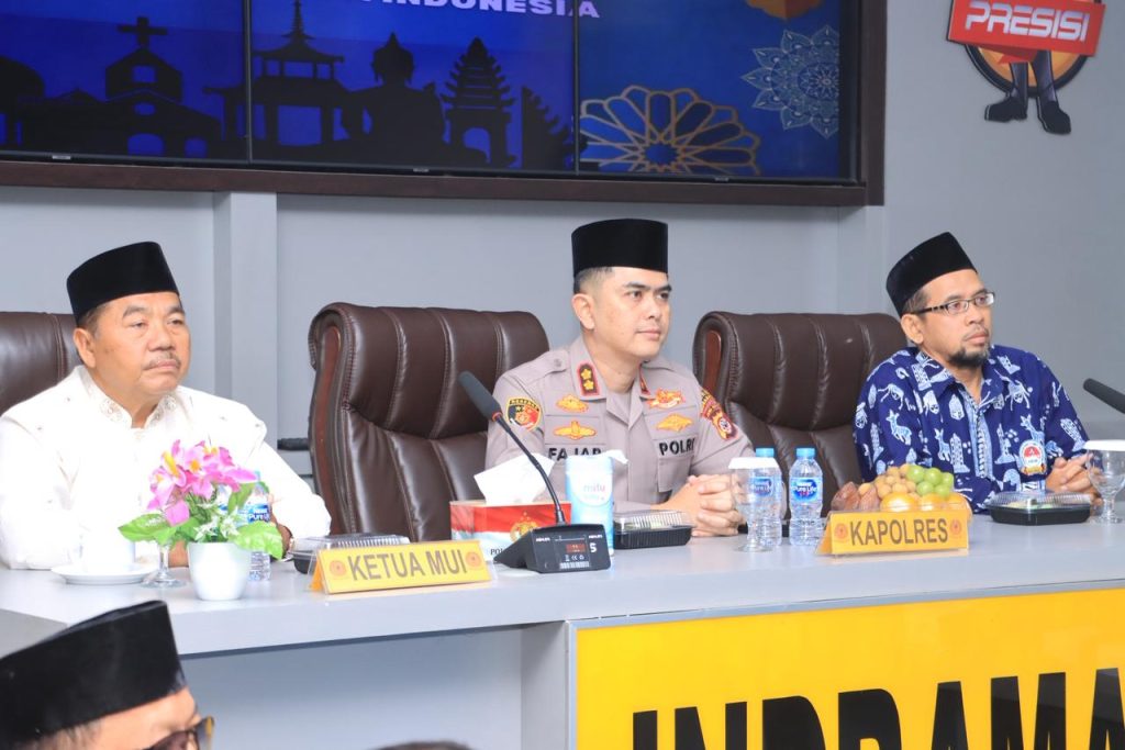 Polres Indramayu menggelar doa bersama lintas agama sebagai bentuk kepedulian terhadap para korban bencana alam