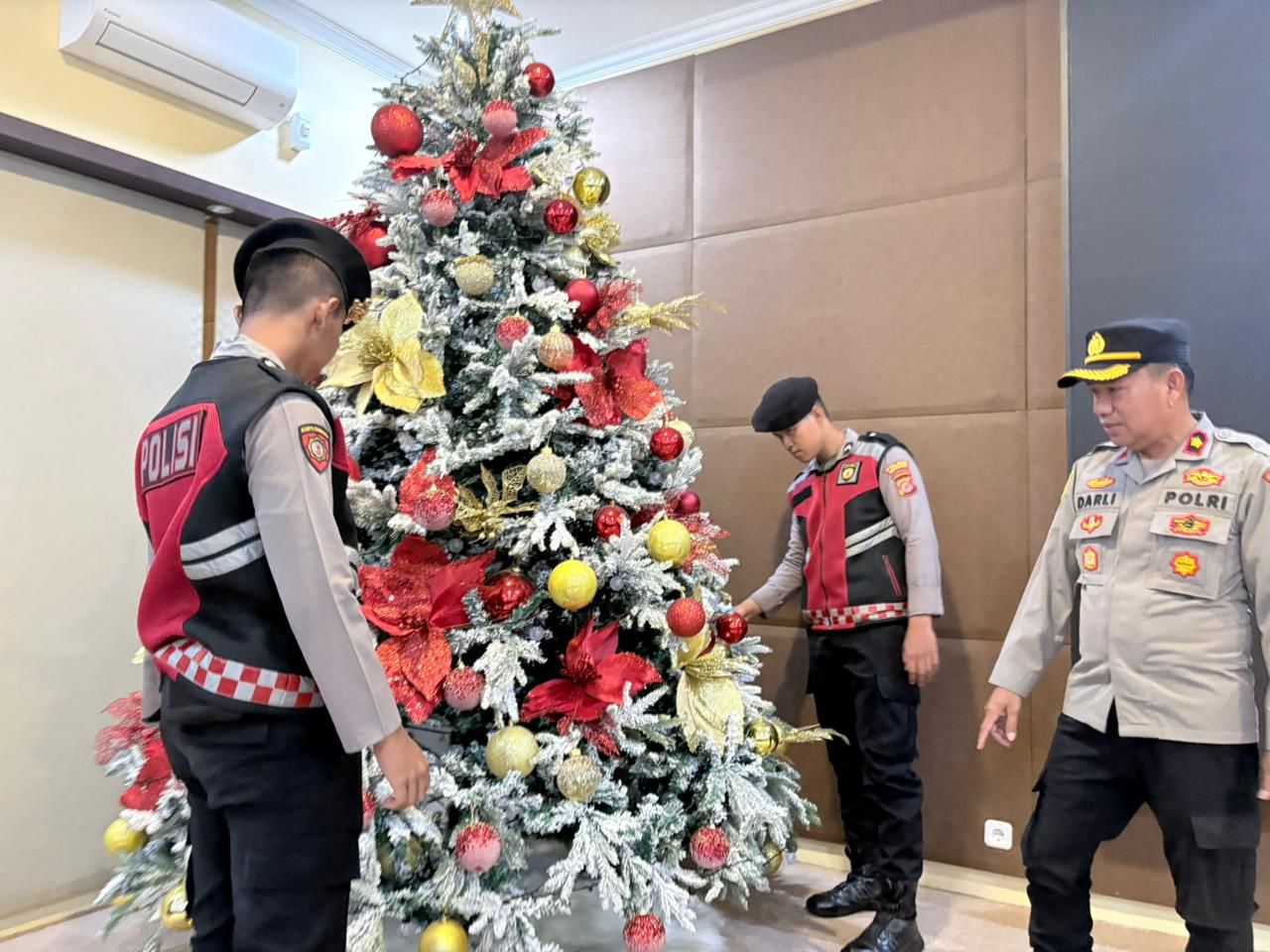 Persiapan Natal Polres Indramayu Tingkatkan Pengamanan di Sejumlah Gereja