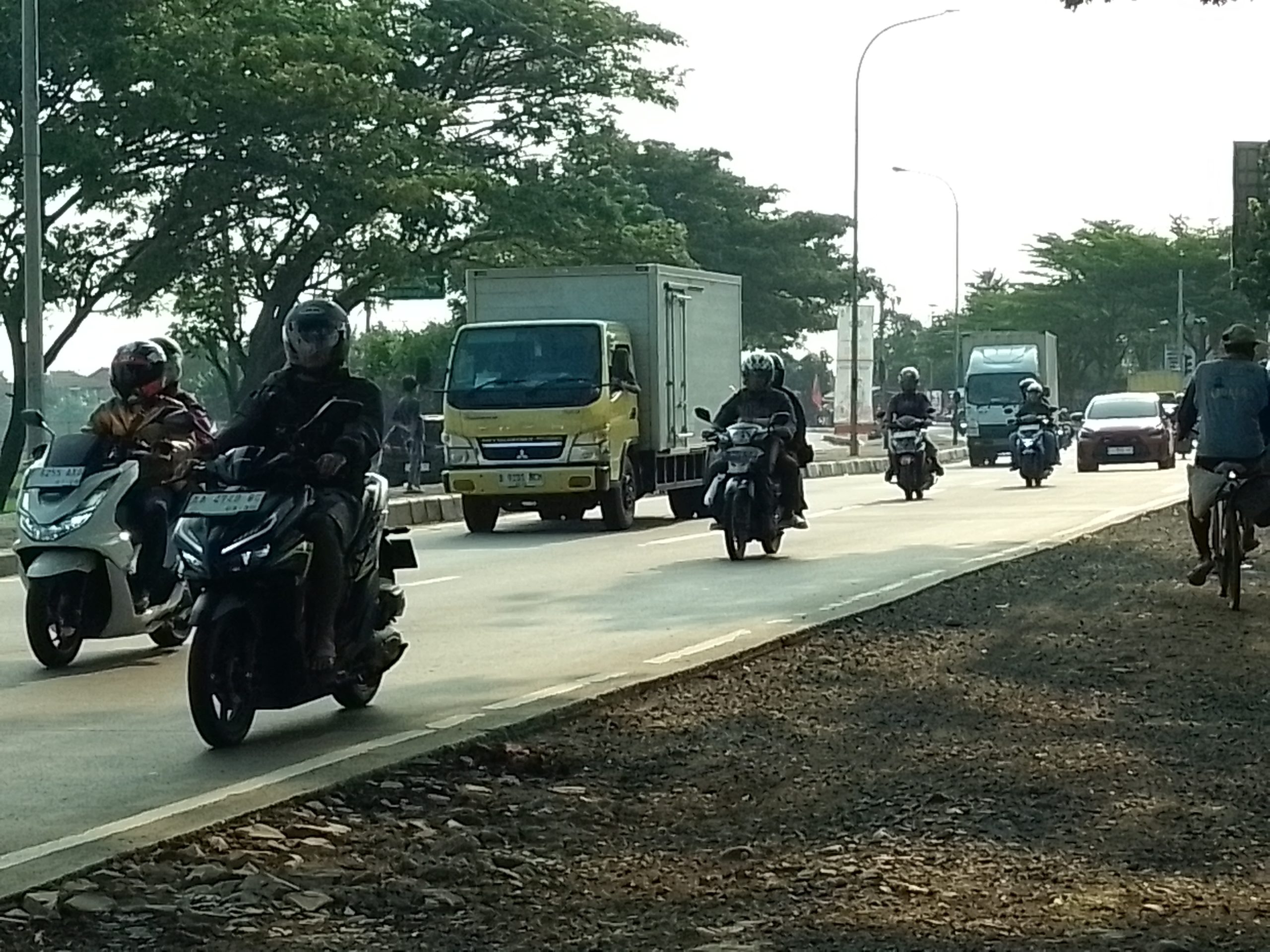 Puncak Arus Mudik 2026: Jalur Pantura Lohbener Indramayu Mulai Dipadati Pemudik Roda Dua