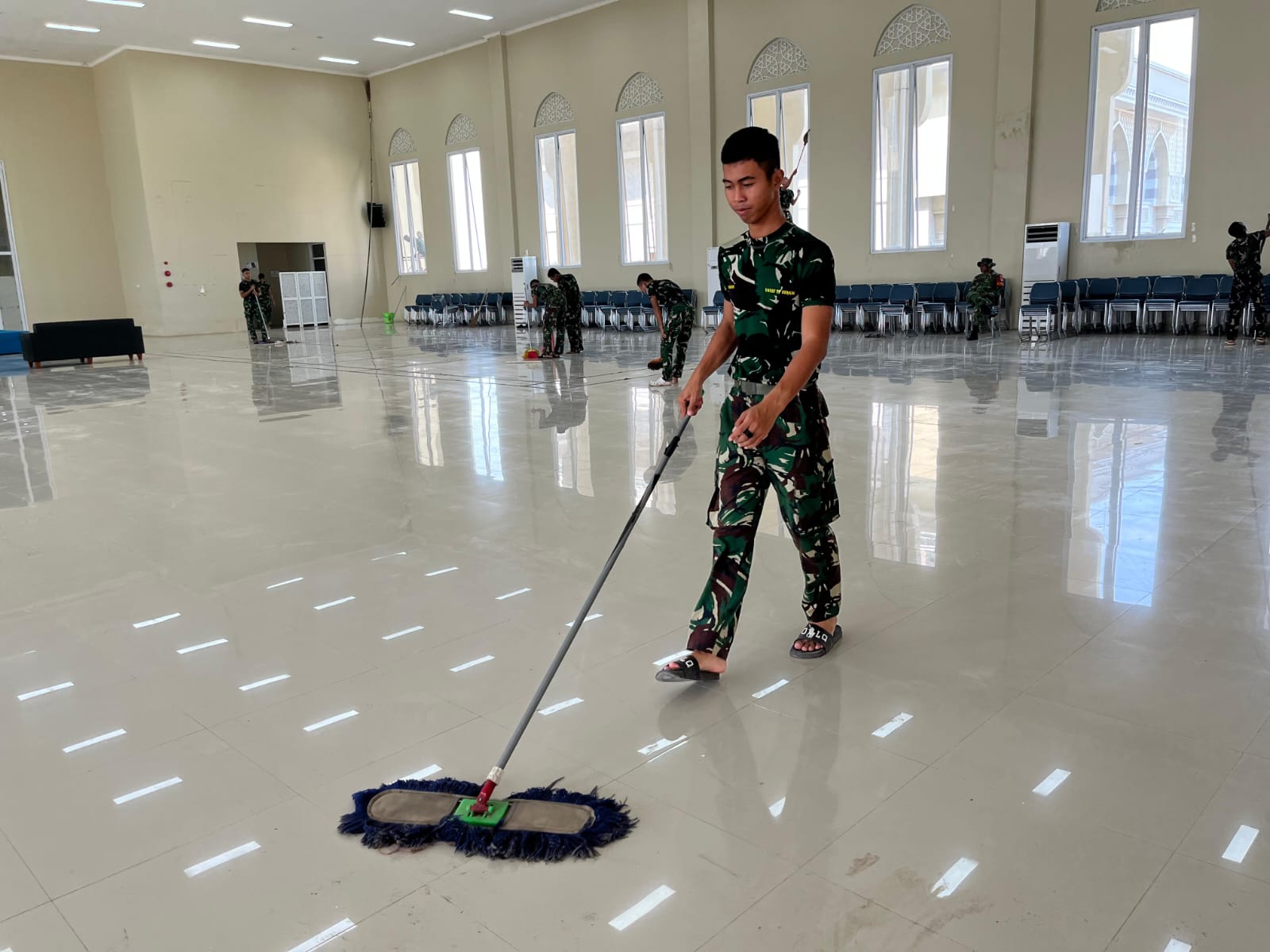 Sambut Musim Haji 2026, Ratusan Personel TNI “Serbu” Asrama Haji Indramayu