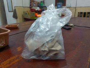 Harga Plastik Kresek Melejit, Pedagang Nasi Kuning di Indramayu Desak Pemerintah Bertindak