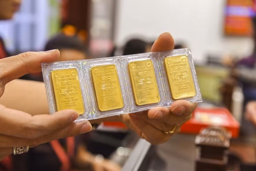BREAKING NEWS, Harga Emas Antam Turun Rp15.000 per Gram, Cek Rinciannya