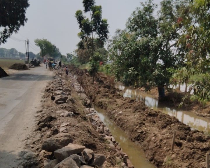 Proyek Miliaran Jalan Sindang Pecuk Diduga Disunat, Pemkab Indramayu Melempem dalam Pengawasan