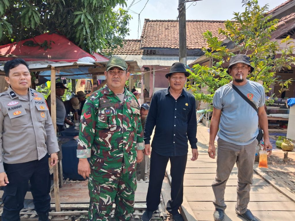Pemerintah desa menggandeng jajaran TNI dan Polri melalui Babinsa dan Kamtibmas, serta menggerakkan kesadaran masyarakat