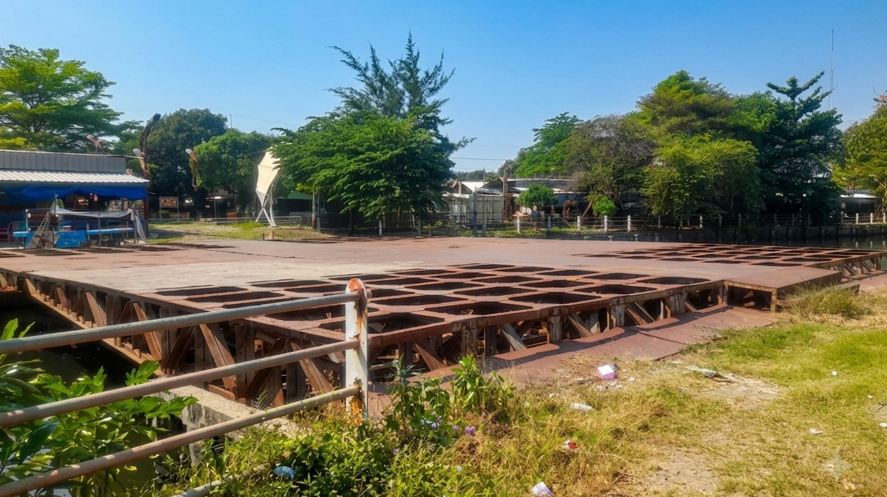 Proyek Gagal Rp 15 Miliar: Panggung Apung Indramayu Riwayatmu Kini, Merana di Tengah Kota