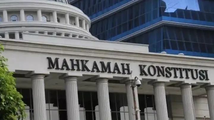 MK Tolak Gugatan UU Pilkada, Tegaskan Kepala Daerah Tetap Dipilih Langsung oleh Rakyat