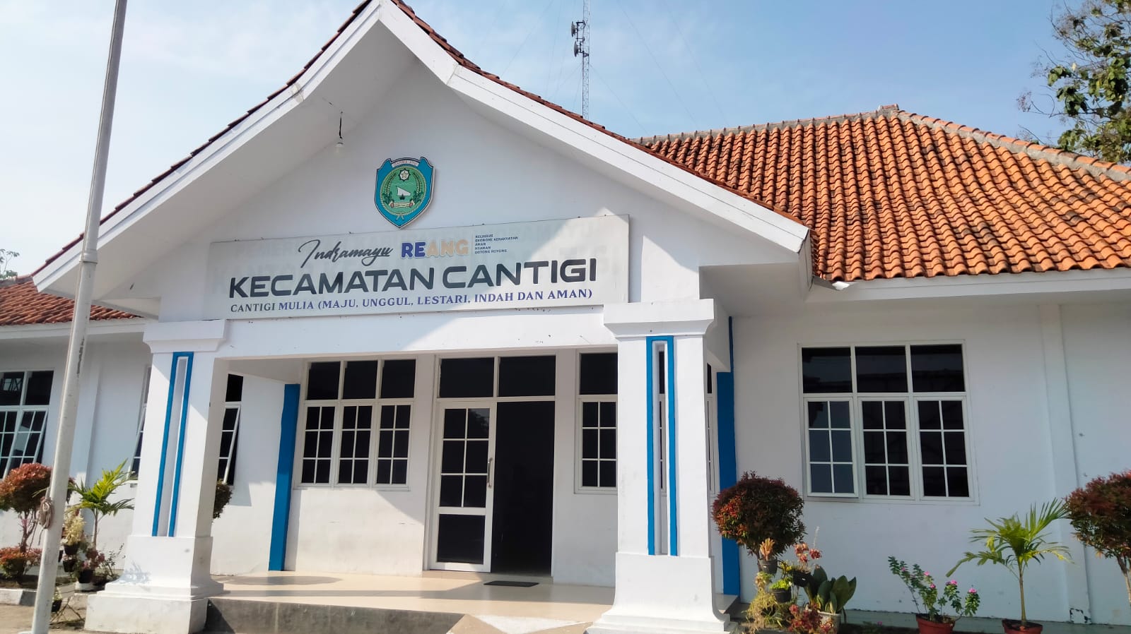 Gerak Cepat! Camat Cantigi Tinjau Langsung Rumah Rusak Desa Cantigi Kulon