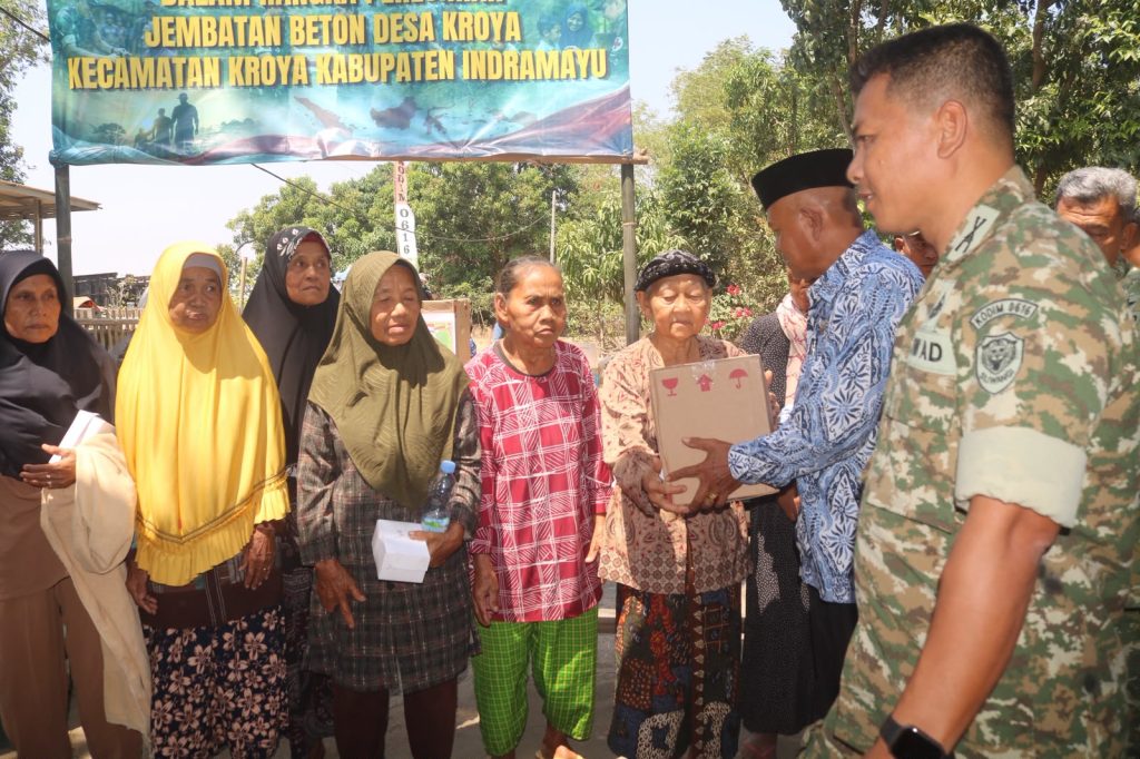 Presiden Republik Indonesia Jenderal TNI (Purn) H. Prabowo Subianto secara serentak meresmikan 3.395 Jembatan Garuda TNI-Polri...