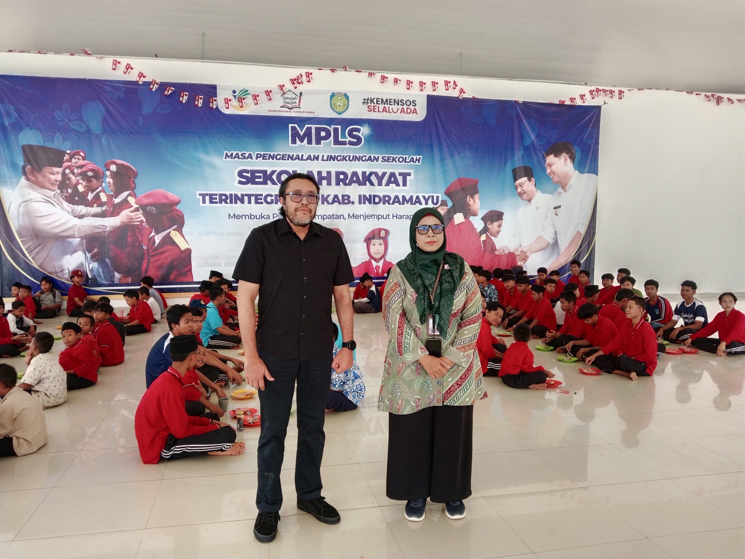 Demi Pendidikan Warga Kurang Mampu, Ono Surono Datangi Sekolah Rakyat di Indramayu