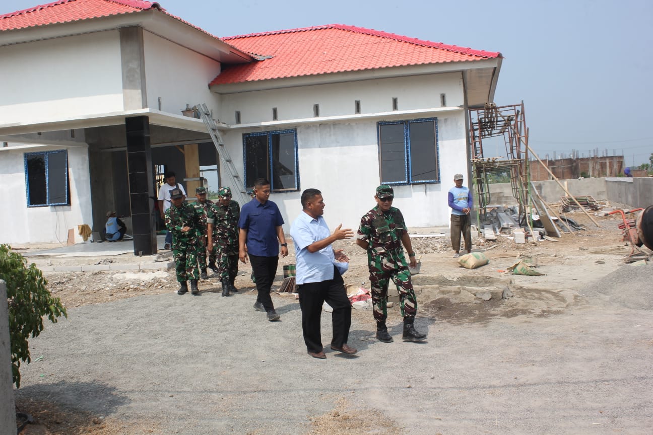 Danrem 063 Sunan Gunung Jati Tinjau Pembangunan Koramil 1618 Cikedung Indramayu