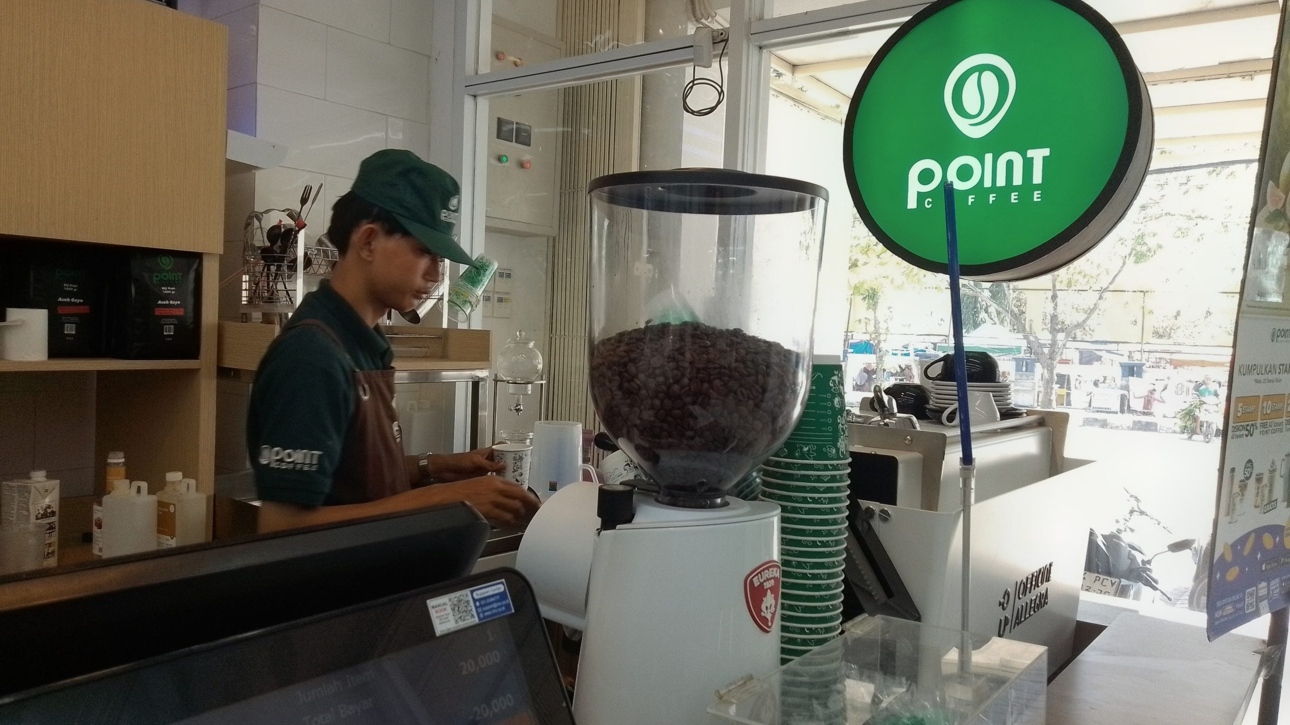 Point Coffee Indomaret: Pilihan Ngopi Rasa Bintang Lima