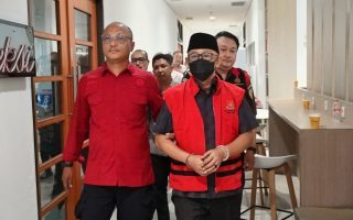 Wakil Bupati Indramayu Syaefudin Resmi Ditahan Kejati Jabar